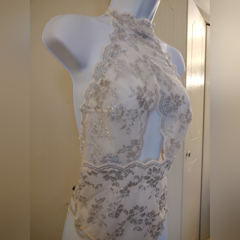 Victoria Secret Lace Floral Ivory Bodysuit - Picture 2 of 5